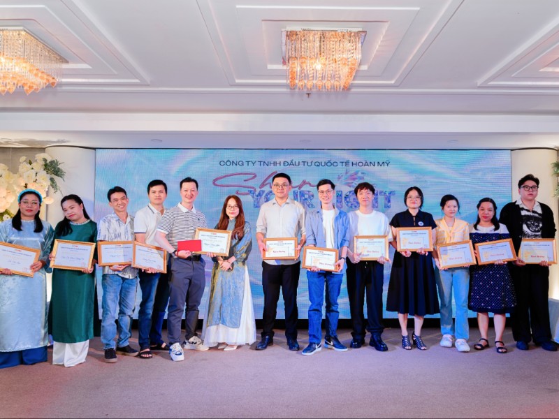 Vinh danh các Quản lý/Nhân viên - Giải thưởng Đóng góp tích cực